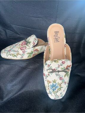 Hey Girl by Corky’s Sand Brocade Floral Mule size 10